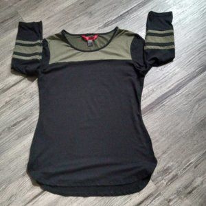 Hot Kiss B&G Top